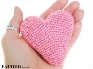 Free Crochet Heart PDF Pattern by Ira Rott